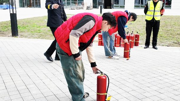 全民消防,生命至上!恒利泰组织员工开展消防演练